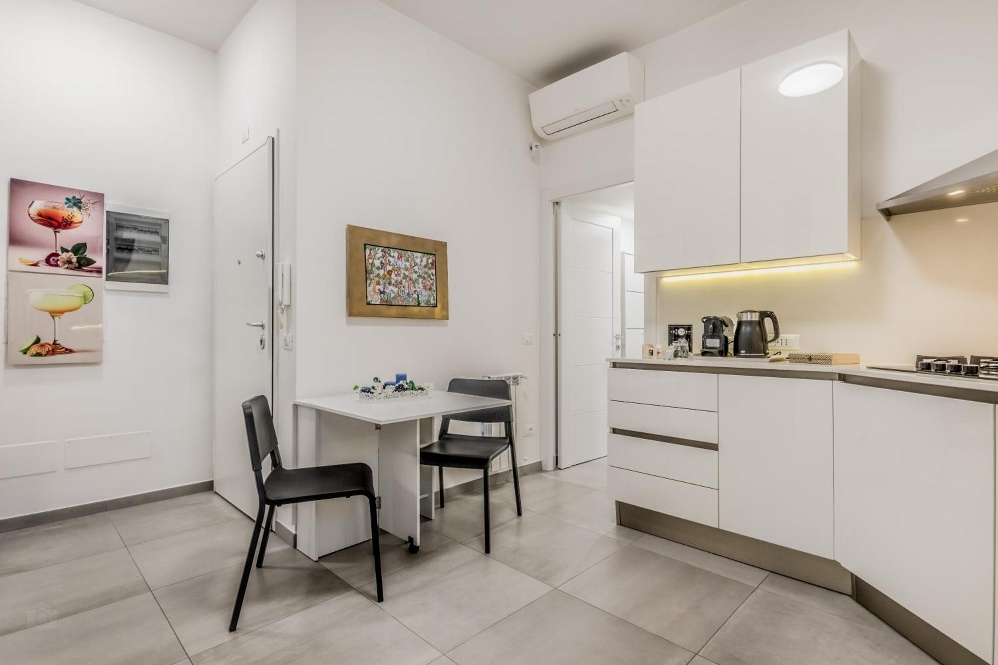 White Living R-Home Rome Bagian luar foto